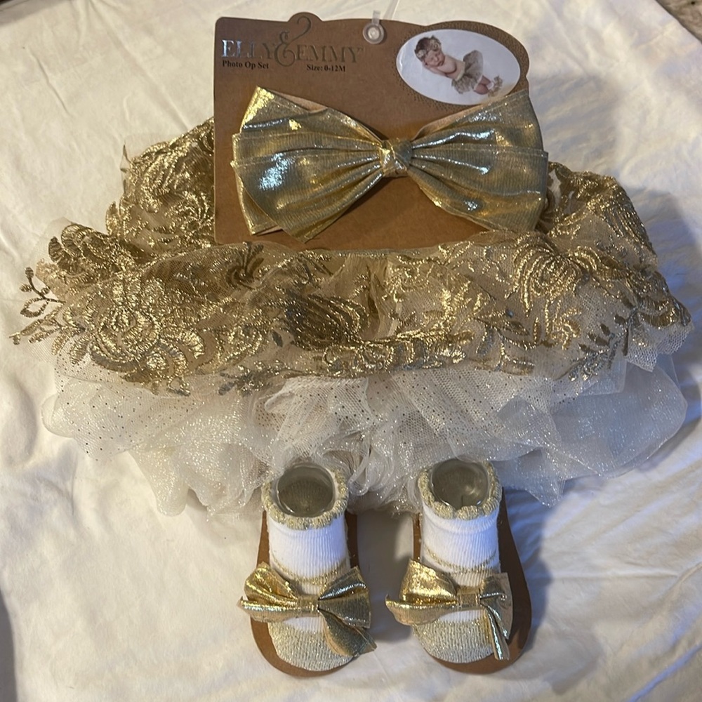 NWT elly&emmy photo op set